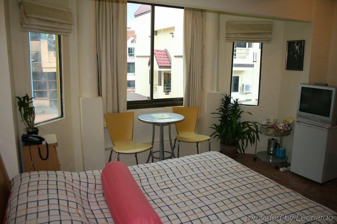 Aquarius Gay Pensión&Sauna Patong Habitación foto