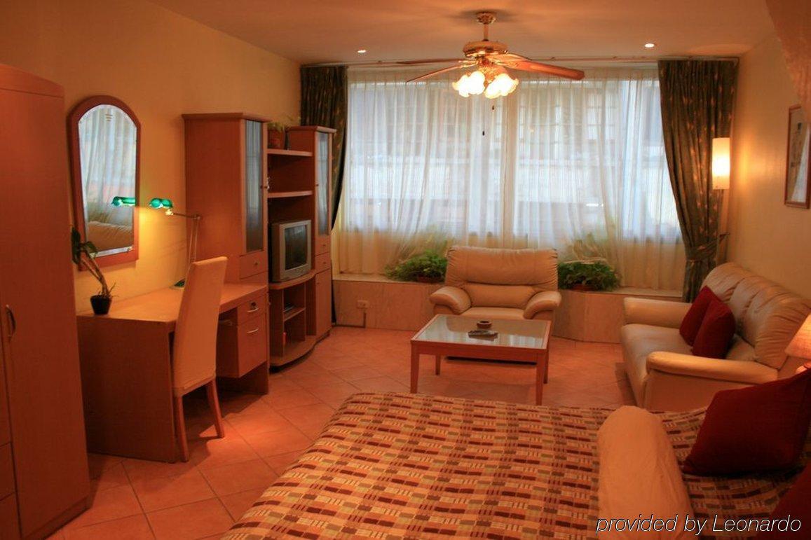 Aquarius Gay Pensión&Sauna Patong Habitación foto